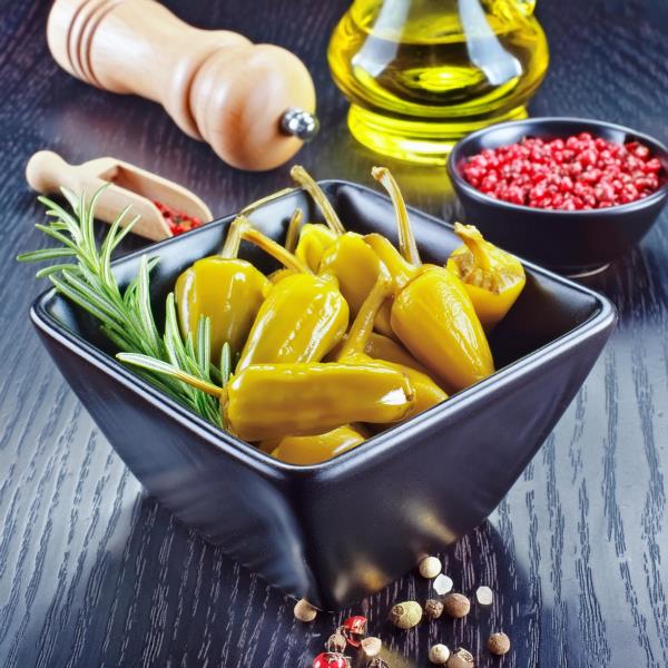 Üç burun Pepperoncini Biber